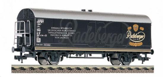 Refrigerated car 'Radeberger'<br /><a href='images/pictures/Fleischmann/5323.jpg' target='_blank'>Full size image</a>